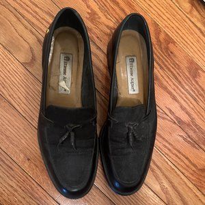 Etienne Aigner Flats